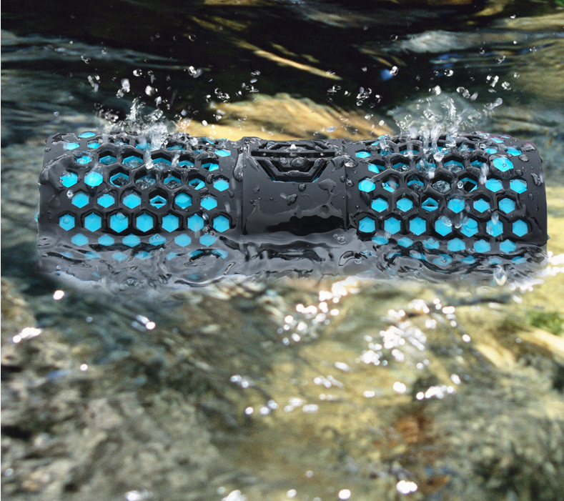 Outdoor portable wireless bluetooth speaker